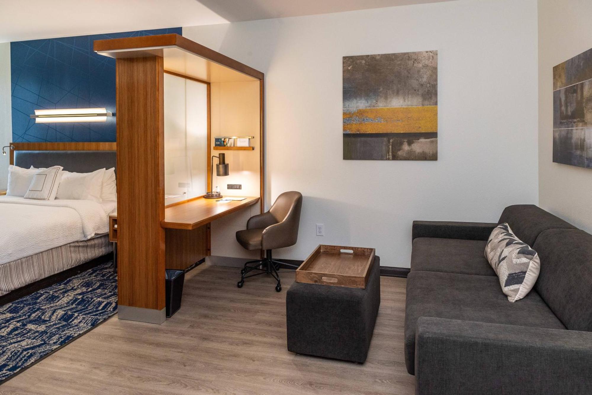Springhill Suites By Marriott Houston Baytown Exterior photo