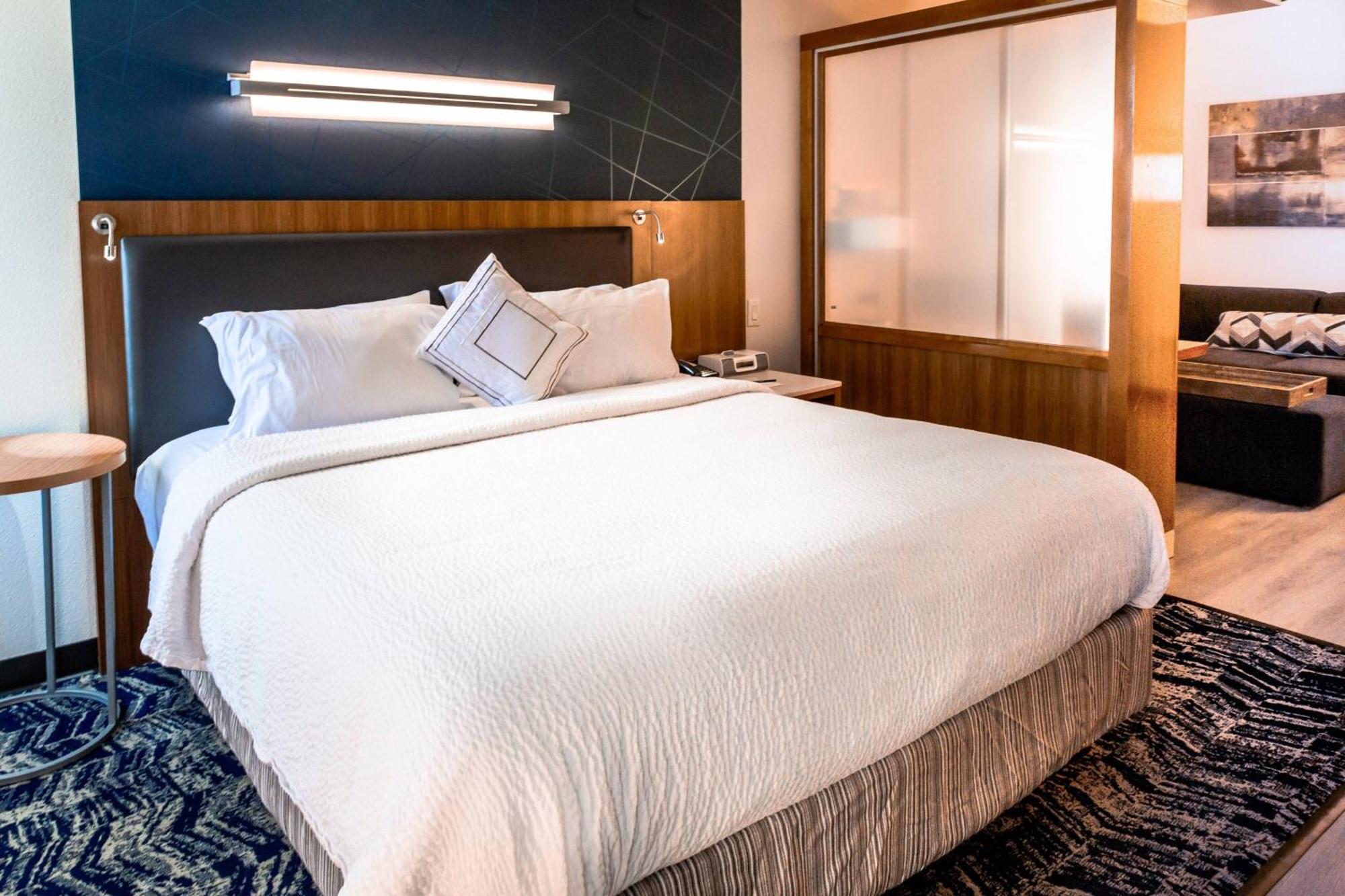 Springhill Suites By Marriott Houston Baytown Exterior photo