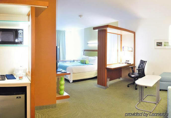 Springhill Suites By Marriott Houston Baytown Exterior photo